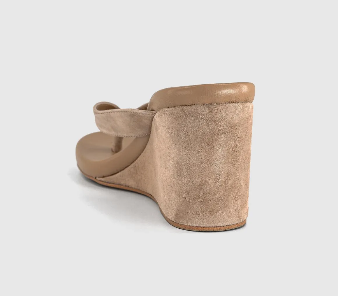 Avanti Toe Post Wedge Heels