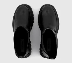 Cassandra Boots
