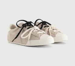 Chuck Lo Pro Trainers