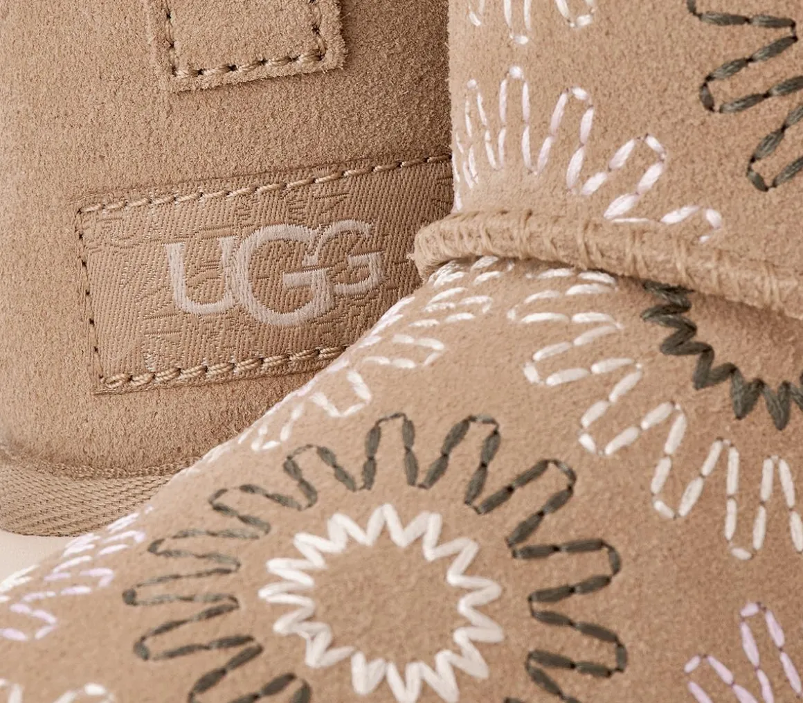 Classic Ultra Mini Sun Stitch Kids Boots
