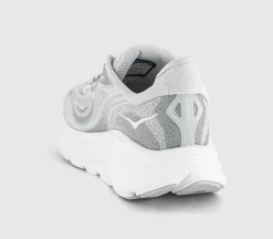 Clifton 10 Trainers