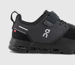 Cloudplay Youth Trainers
