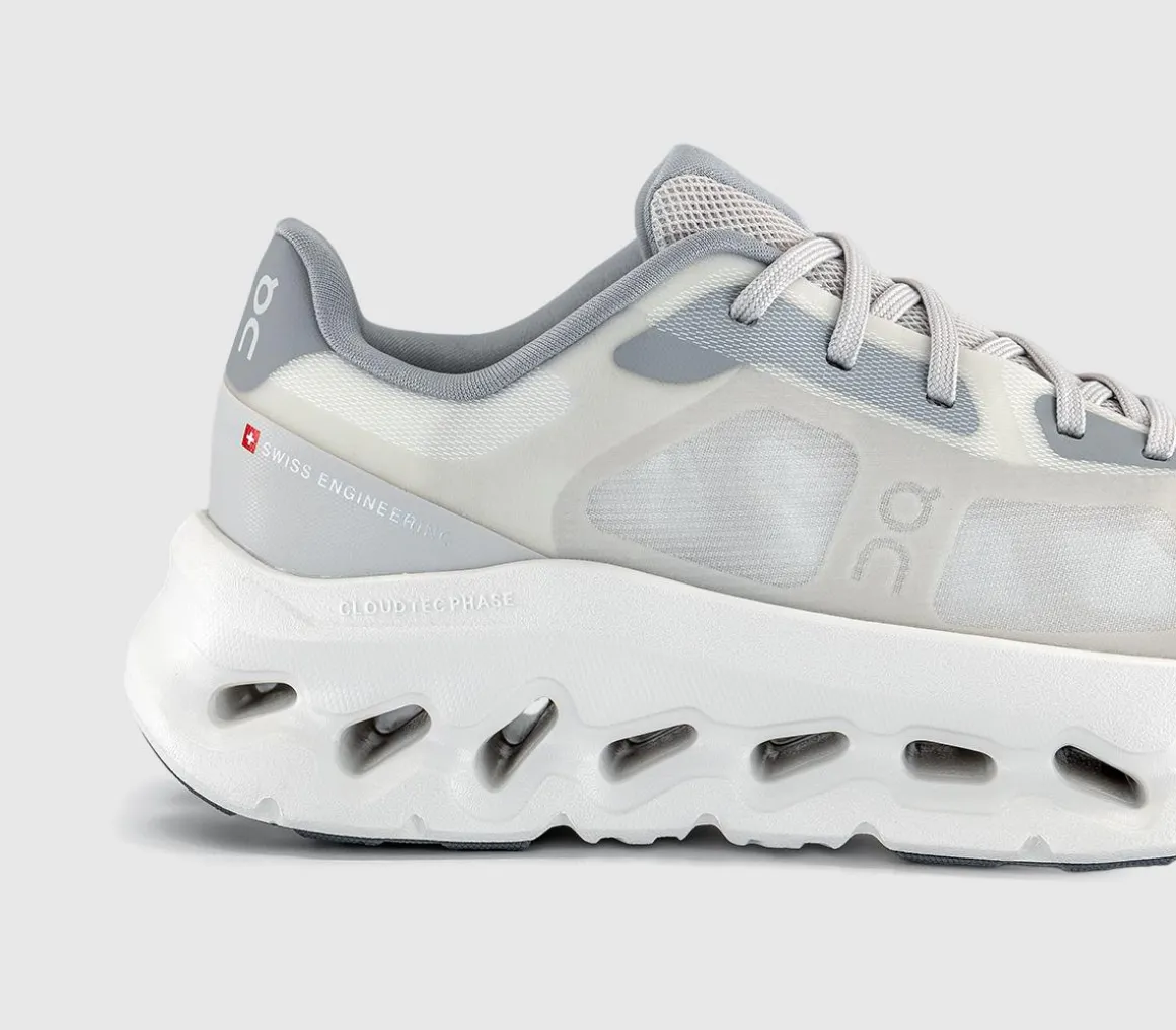 Cloudtilt Remix Trainers