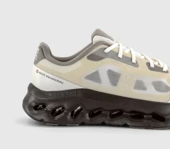 Cloudtilt Remix Trainers