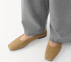 Delia Ballet Pumps