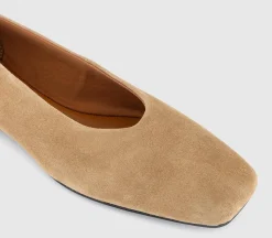 Delia Ballet Pumps