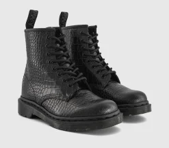 8 Eyelet Lace Up Boots