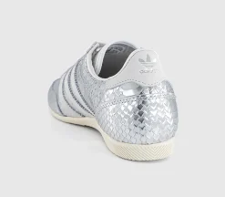 Japan Trainers