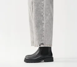 Kenova Mid Chelsea Boots