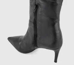 Kreed Point Toe Knee High Boot