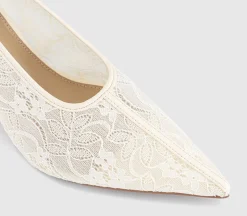 Master Lace High Vamp Court Heels