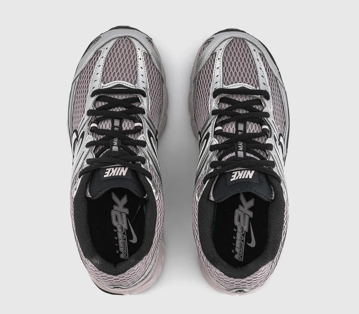 Nike Air Max Moto 2K Trainers