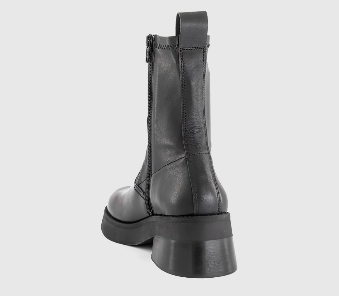 Oliana Boots