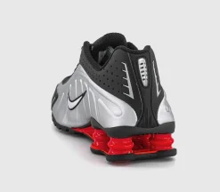 Shox R4 Trainers