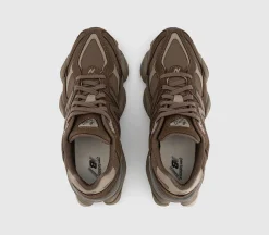 9060 Trainers