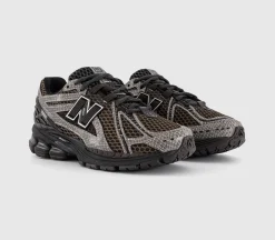 1906 Trainers