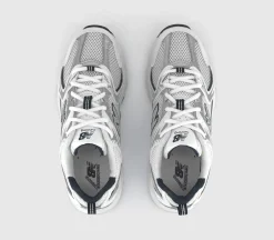 530 Trainers
