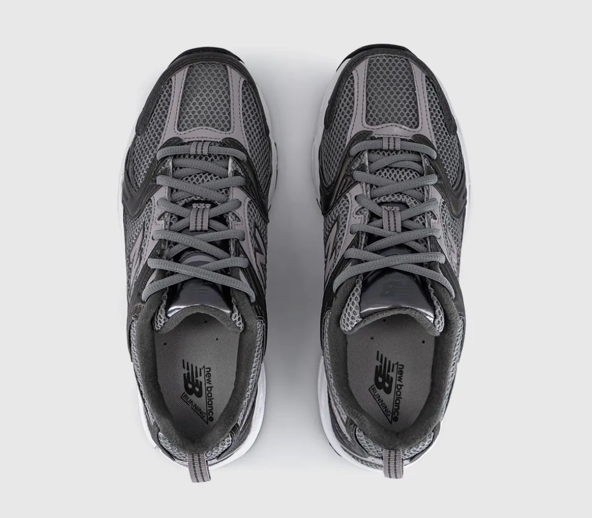 530 Trainers