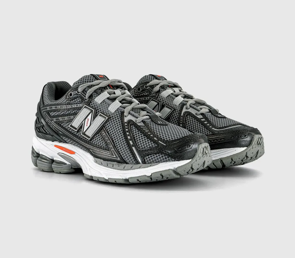 1906 Trainers