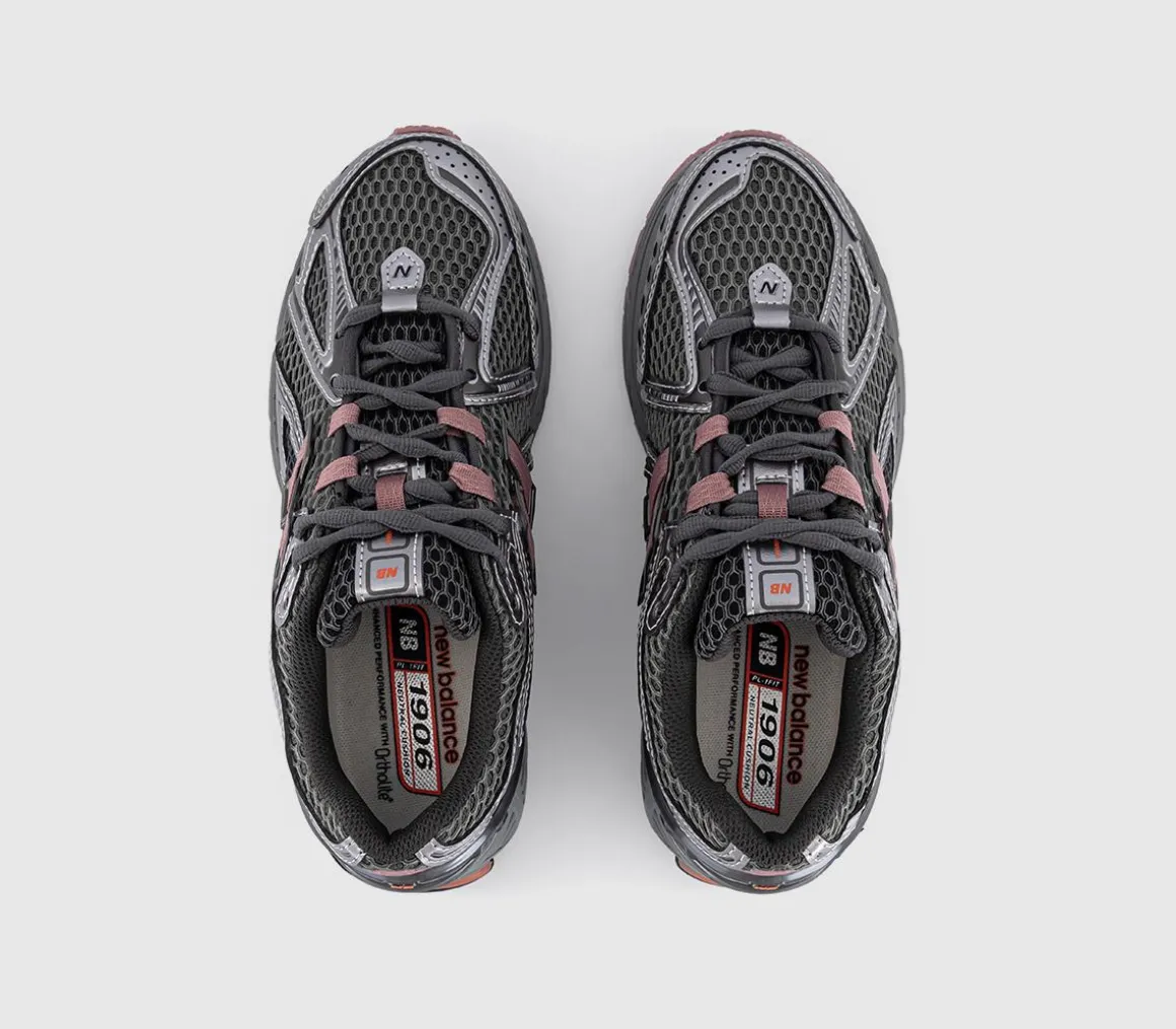 1906 Trainers