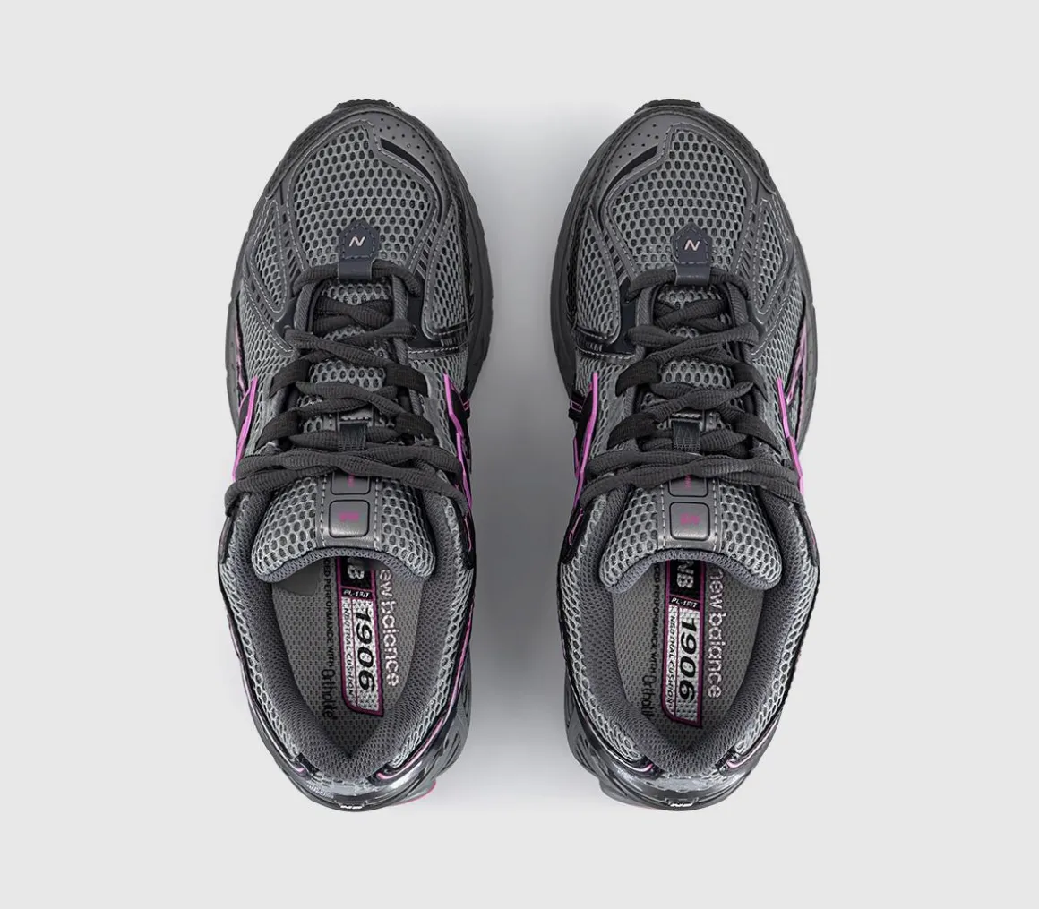 1906 Trainers