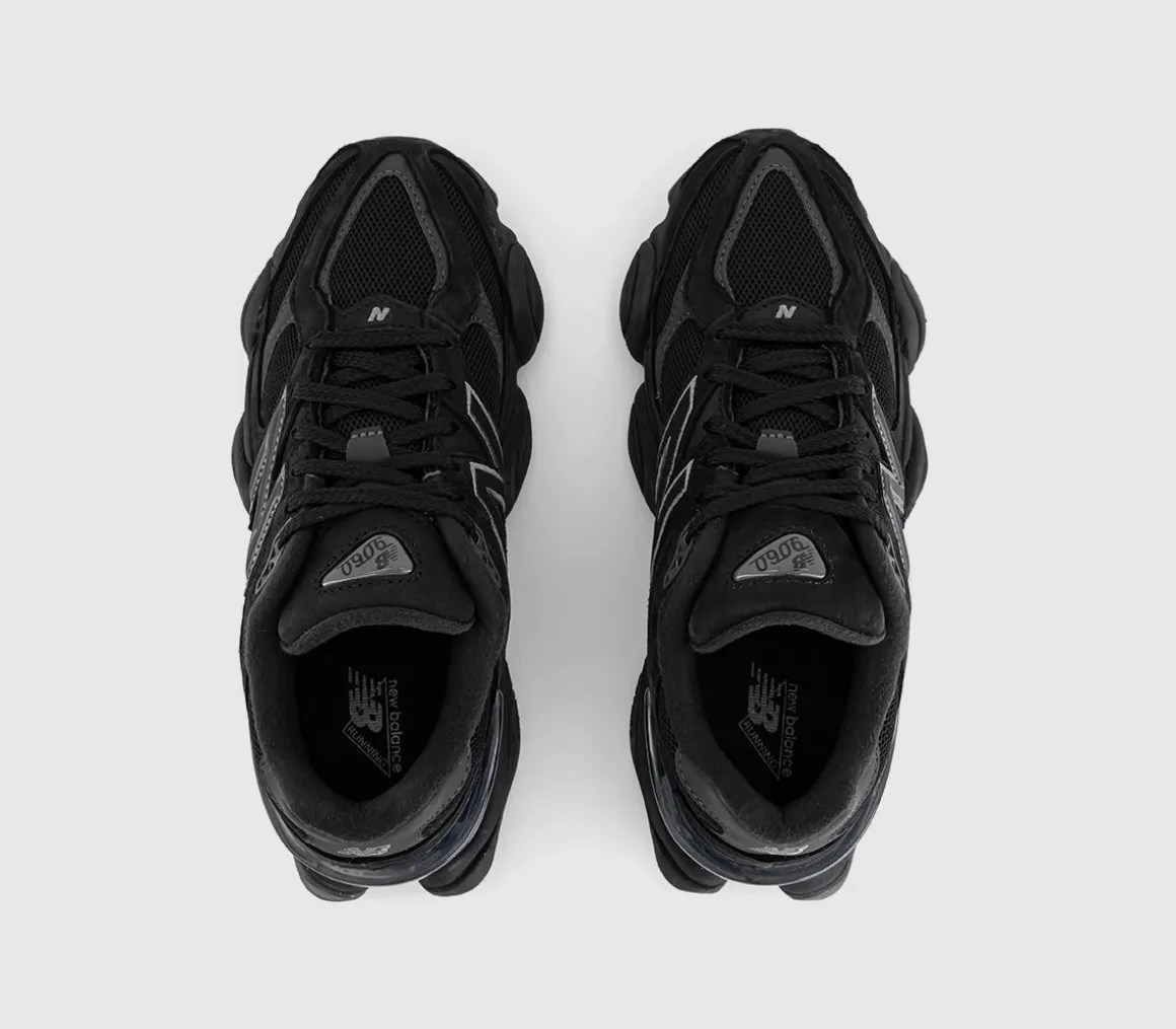 9060 Trainers