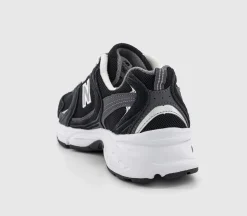 530 Trainers