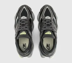 9060 Trainers