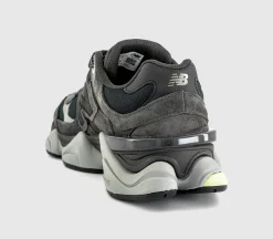 9060 Trainers
