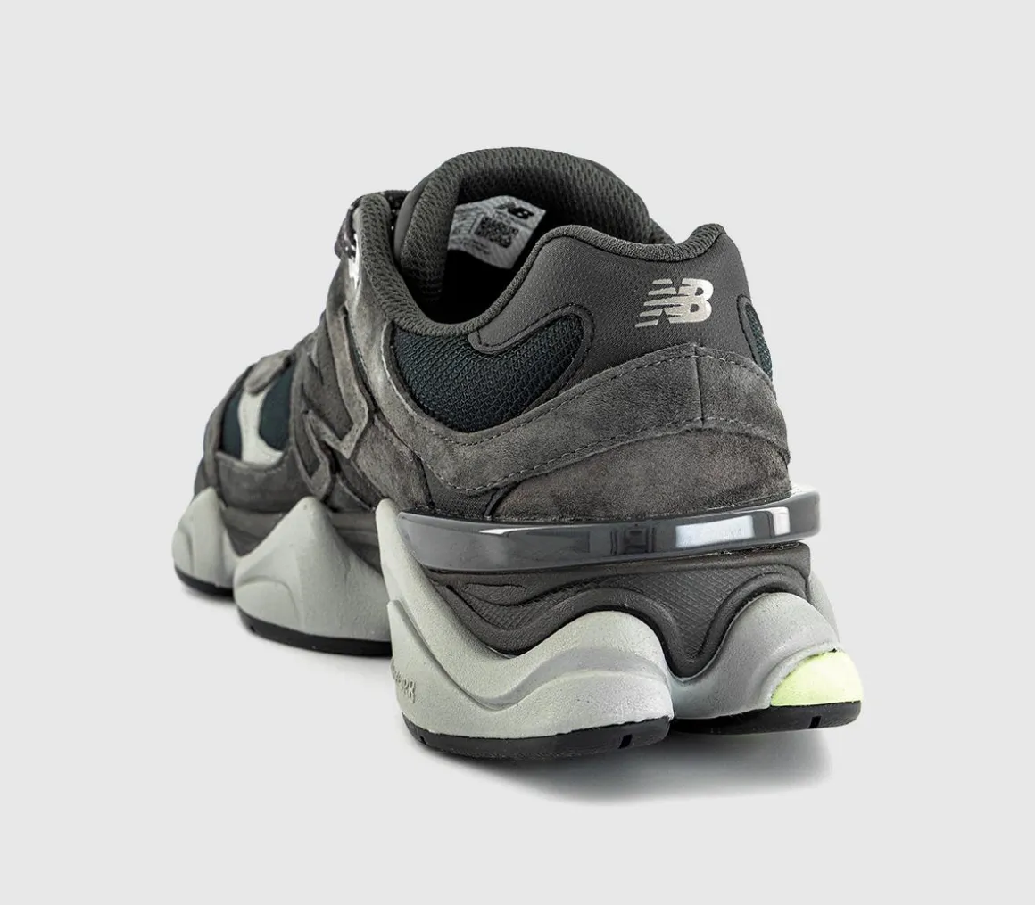 9060 Trainers