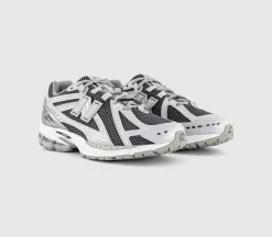 1906 Trainers