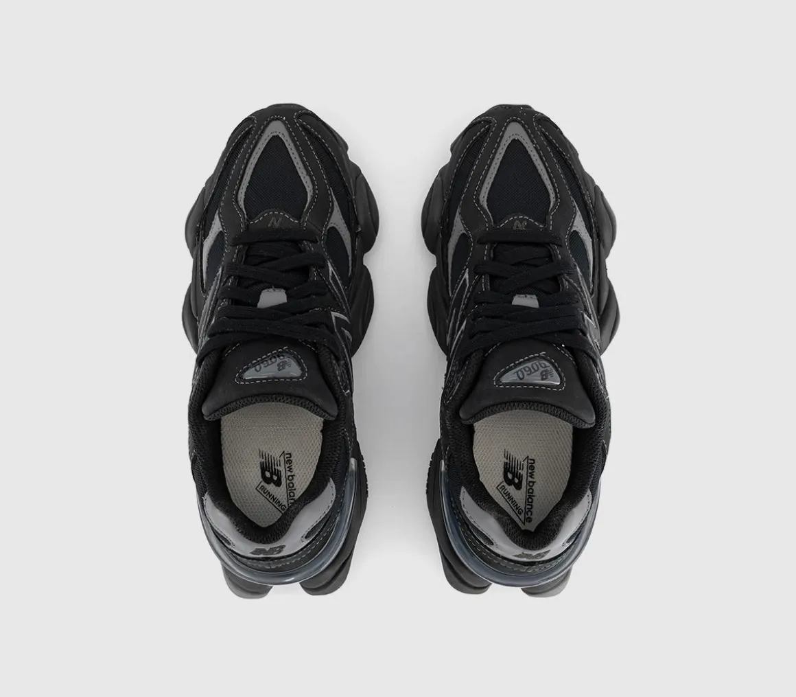 9060 Trainers
