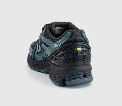 1906 Trainers