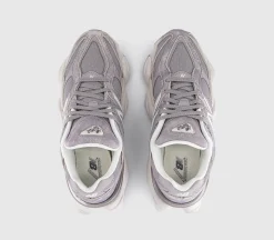 9060 Trainers