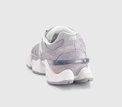 9060 Trainers