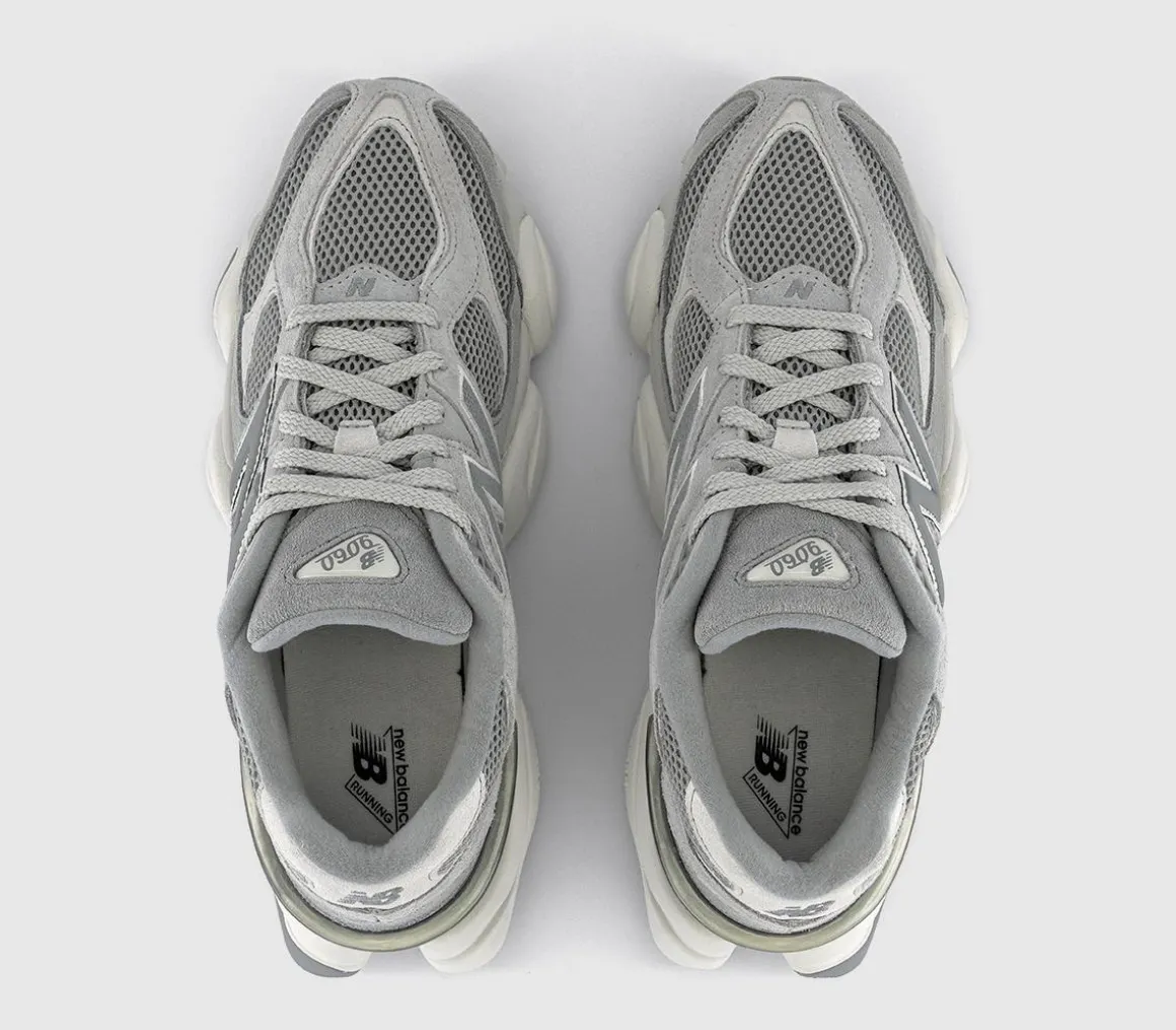 9060 Trainers