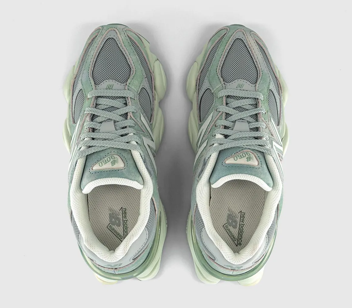 9060 Trainers