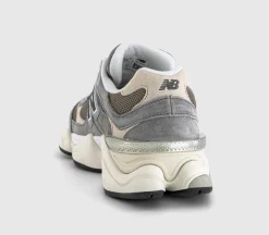 9060 Trainers