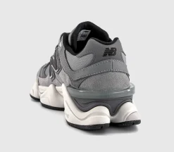 9060 Trainers