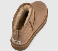 Ultra Mini Boots M