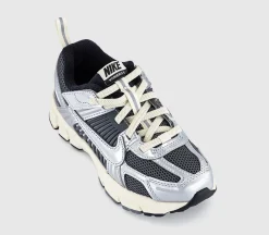 Vomero Youth Trainers