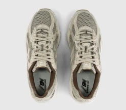 740 V2 Trainers