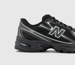 740 V2 Trainers