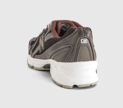 740 V2 Trainers