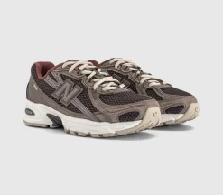 740 V2 Trainers