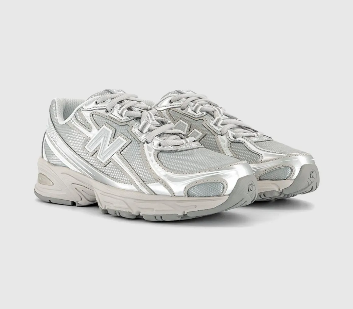 740 V2 Trainers