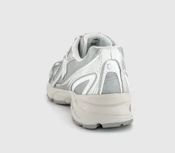 740 V2 Trainers