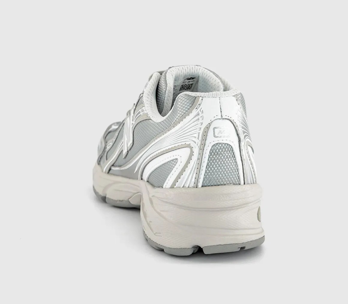 740 V2 Trainers
