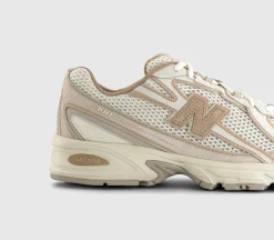 740 V2 Trainers