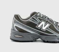 740 V2 Trainers